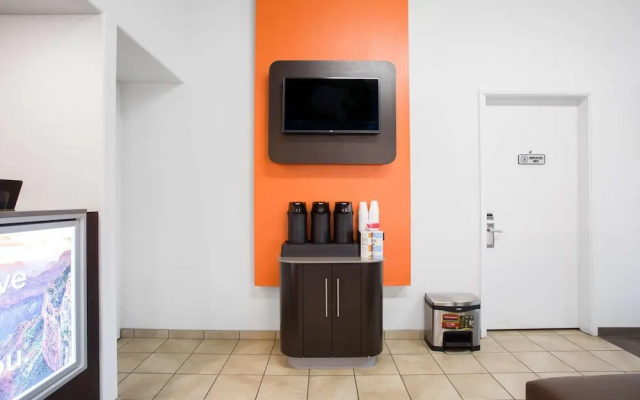 Motel 6 Kingman West