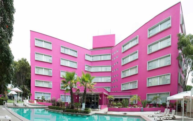 Отель Best Western Plus Puebla вид на фасад