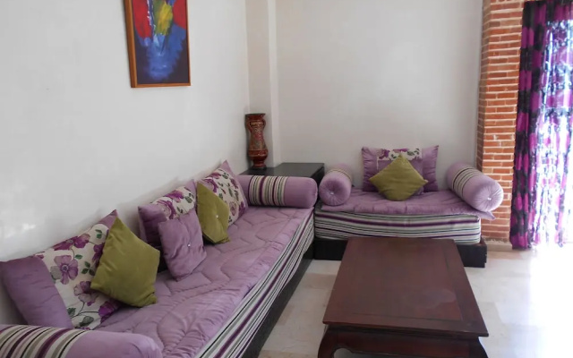 Lovely two Bedroom Apartment Ref T24302