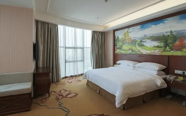 Taibaofeng Hotel