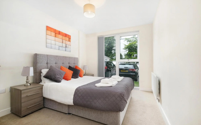Alder House Serviced Apartment Maidenhead