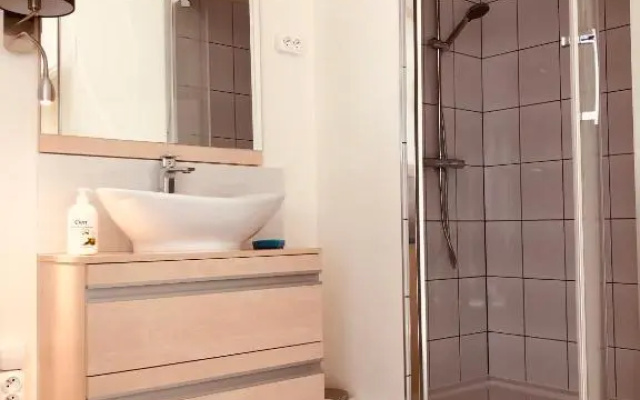 Mini Studio a Bed4u Late Check in (Adults Only)