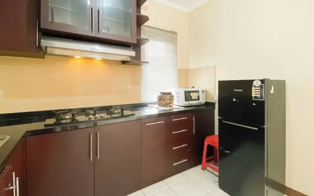 Spacious And Comfy 3Br At Puri Garden Apartment