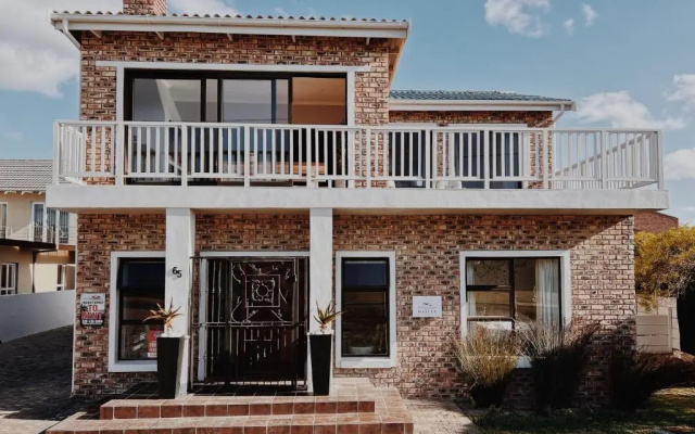 Makulu Beach House