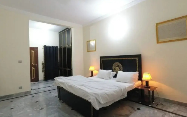 Room-charming B&B in Rawalpindi Boys ONL