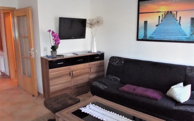 Spacious Apartment near Sea in Graal-Muritz