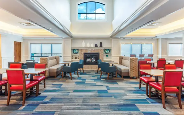 Holiday Inn Express Hauppauge-Long Island