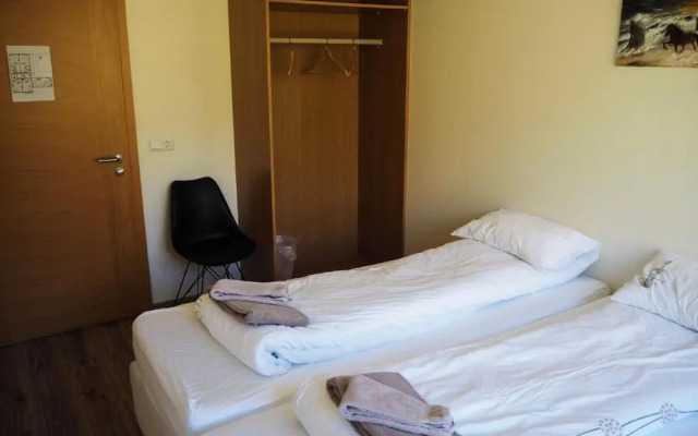 Kast Guesthouse