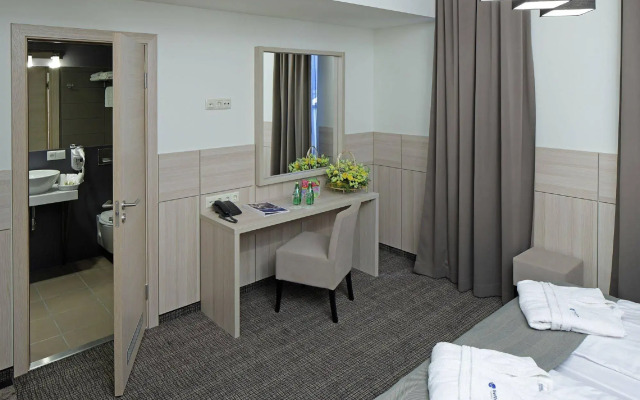 Отель Wellton Centrum Hotel & Spa