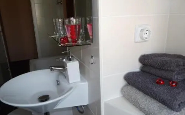 Moderne 1-Zimmer Wohnung Wi-Fi