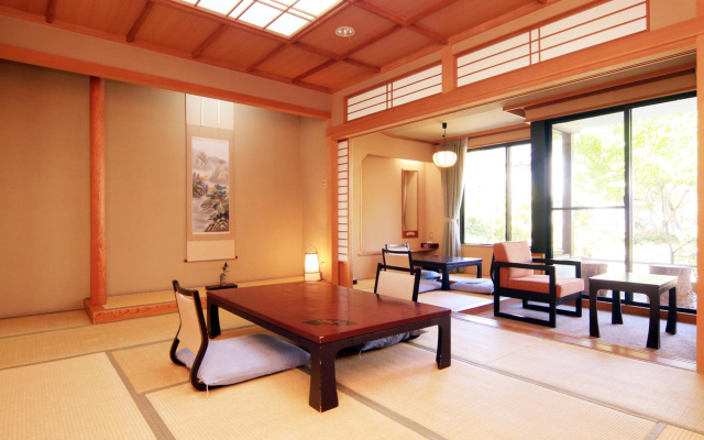 Yanagiya
