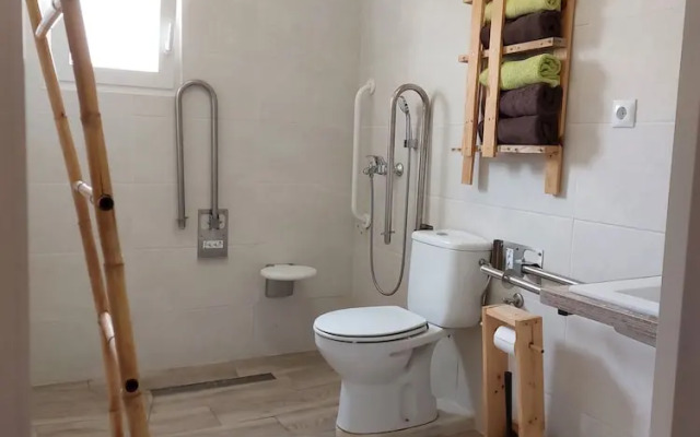 Zenia Hostel