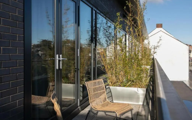 Custom House Apartments