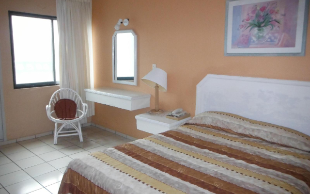 Hotel Paraiso Suites