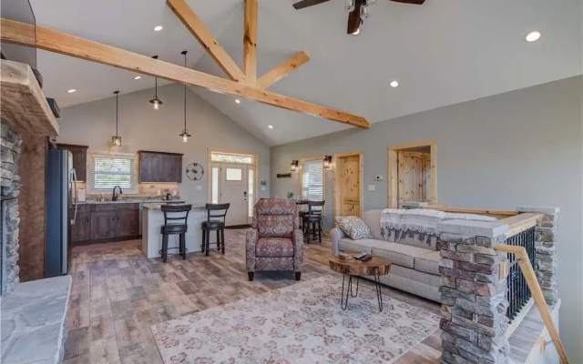 Hello Smokys - Two Bedroom Cabin