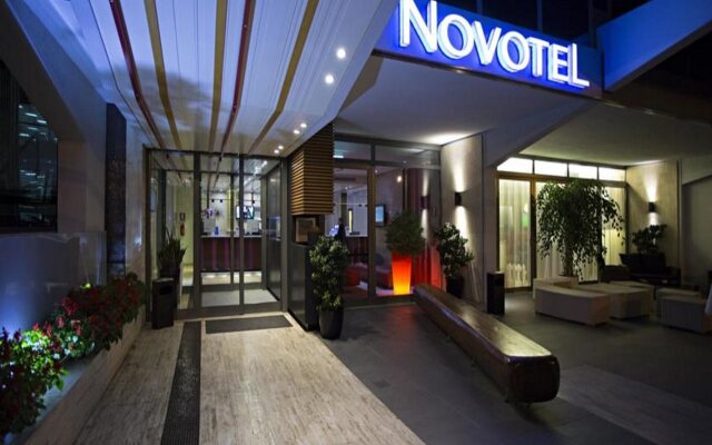 Отель Novotel Roma Eur вид на фасад
