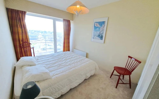 Sea View Family Stay for 8