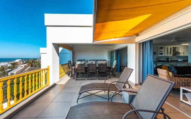 S3nsational Paros-Luxury steps away from the beach