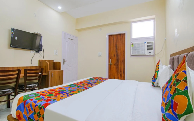 Fabhotel Hari Residency