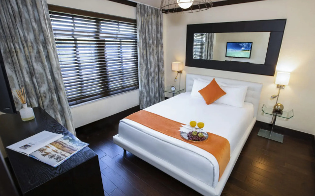 Lincoln Arms Suites