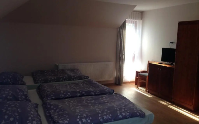 Tölgyfa Fogadó