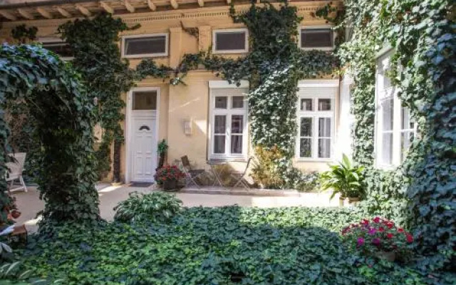OASIS Guest House Budapest
