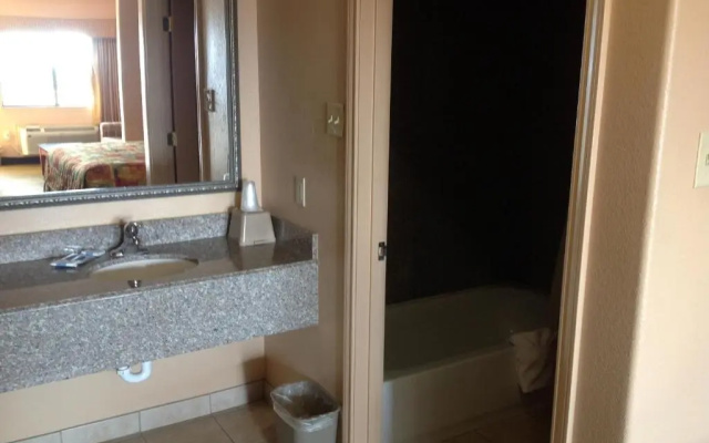 Budgetel Inn & Suites