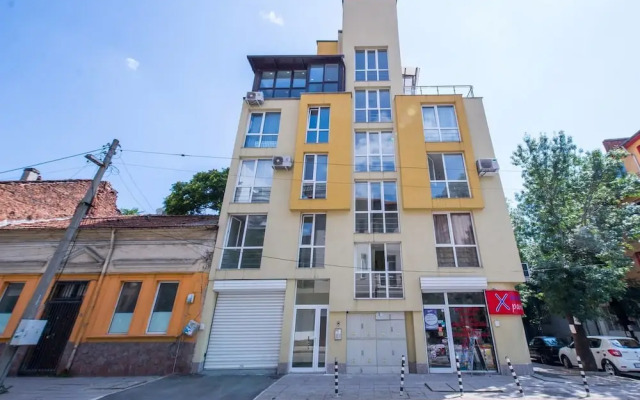 FM Deluxe 1-BDR Apartment - Cinecitta
