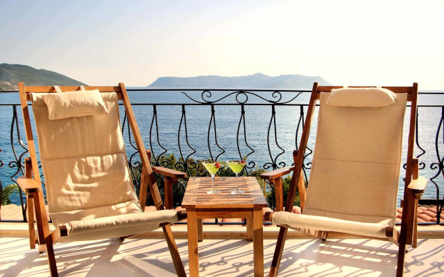 Nur Beach Hotel