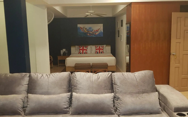 Summer Breeze Hotel