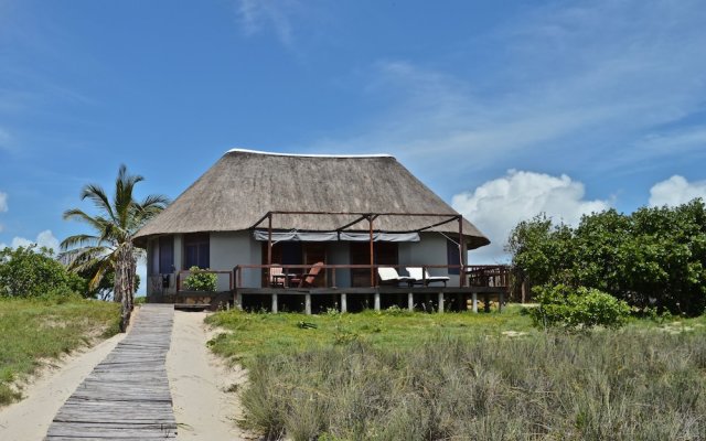 Coral Lodge in Carrusca, Mozambique from 808$, photos, reviews - zenhotels.com hotel front