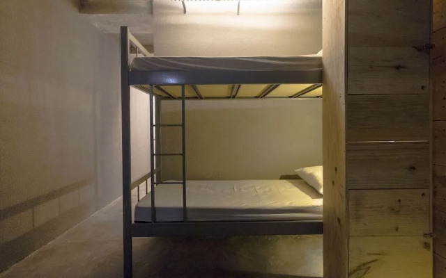 Hostel 7