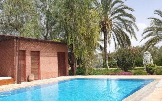 Very Chic Private Villa With Garden And Pool