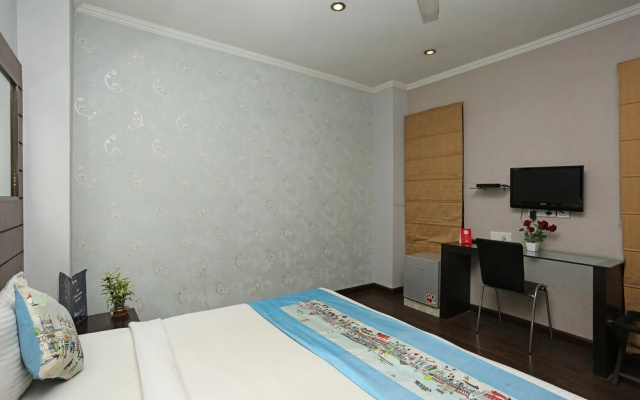 OYO 386 Hotel Lotus Panache