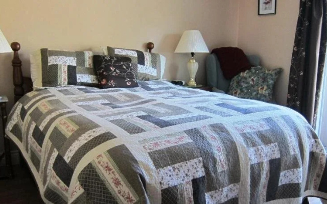 Twin Pines Bed and Breakfast