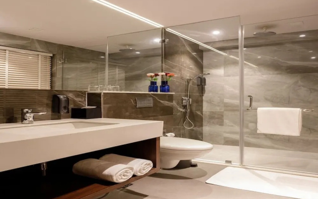 132 Svenska Design Hotel Kakinada