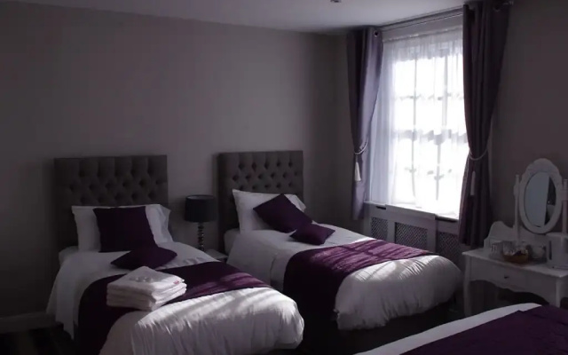Belmont & Astoria Hotel