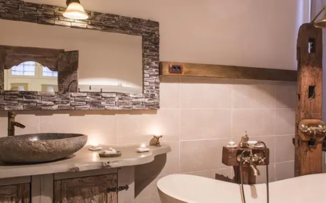 Art-Romantic Luxury Home