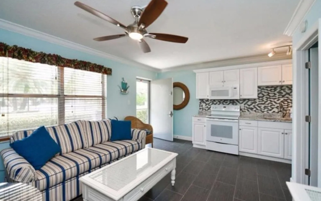 Gulf Holiday by Beachside Management