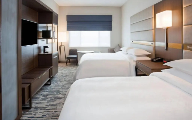 Sheraton St. Paul Woodbury Hotel