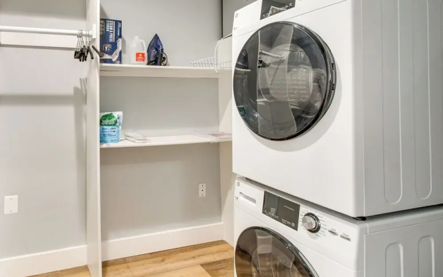 Charming Alexandria Vacation Rental in Old Town!