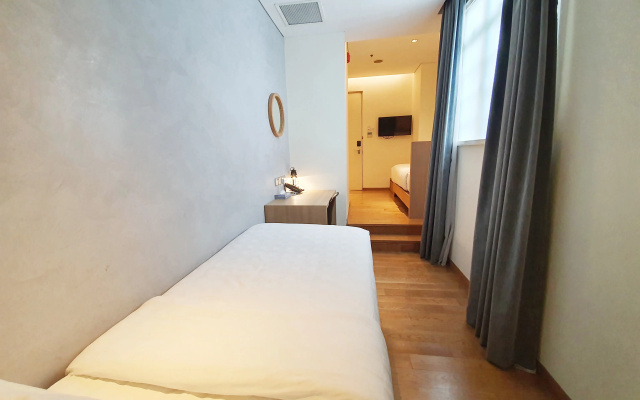 Hotel Clover 769 North Bridge Road