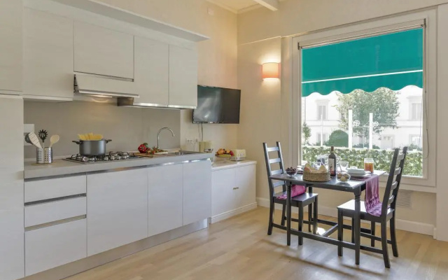 Rosselli Halldis Apartments