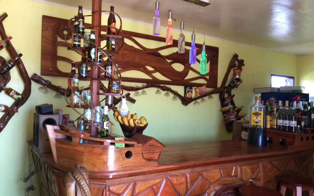 Luis Bay Travellers Lodge Coron