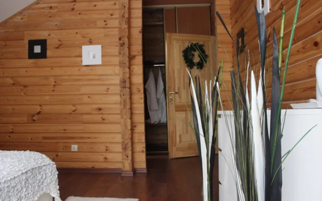 Crocus Art Hotel