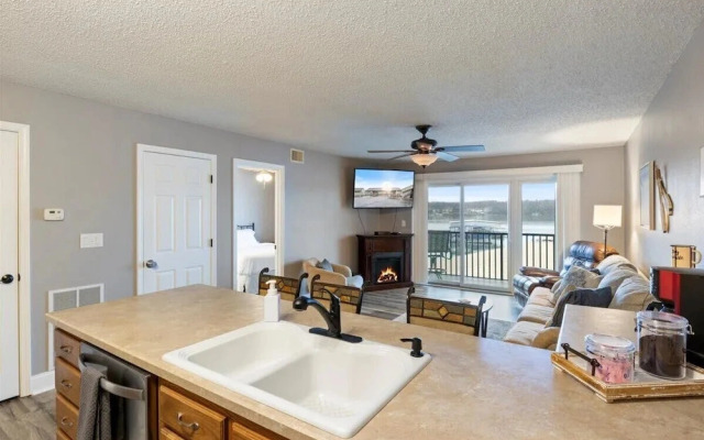 Happy Harbor Lakefront Condo