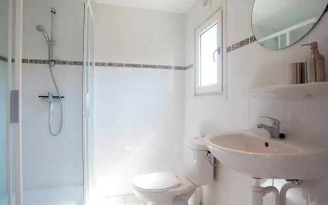 Well-kept chalet with dishwasher, close to Park De Veluwe