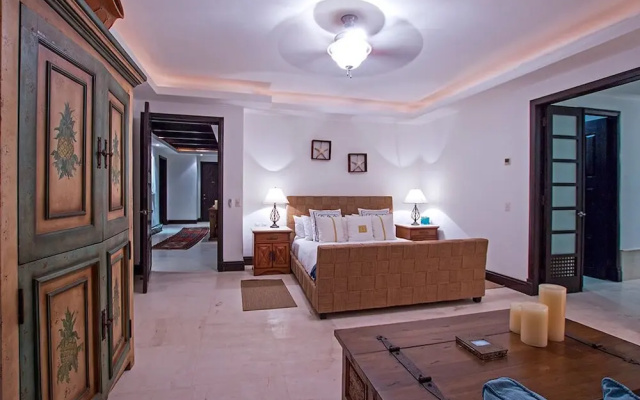 Comfortable 4 Bedroom Condo