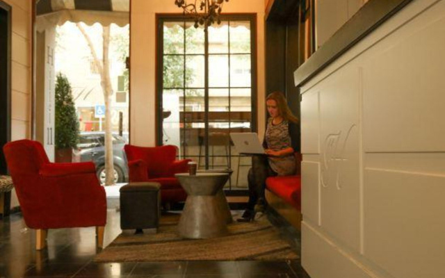 Hillel 11 Hotel