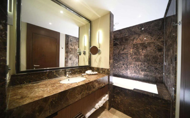 Mercure Istanbul West Hotel and Convention Center